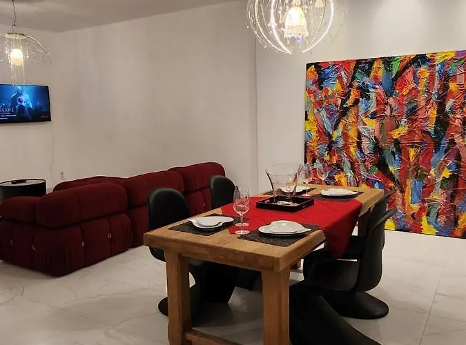 Maison Face A L\'Abbaye D\'Hautvillers - 2 Bedrooms 2 Bathrooms, Parking