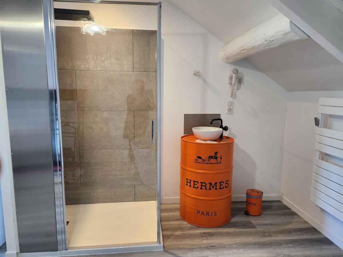 Maison Face A L'abbaye D'hautvillers - 2 Bedrooms 2 Bathrooms, Parking