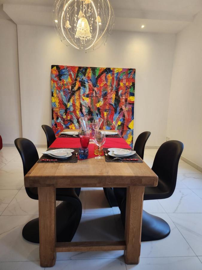 Maison Face A L'abbaye D'hautvillers - 2 Bedrooms 2 Bathrooms, Parking Hautvillers