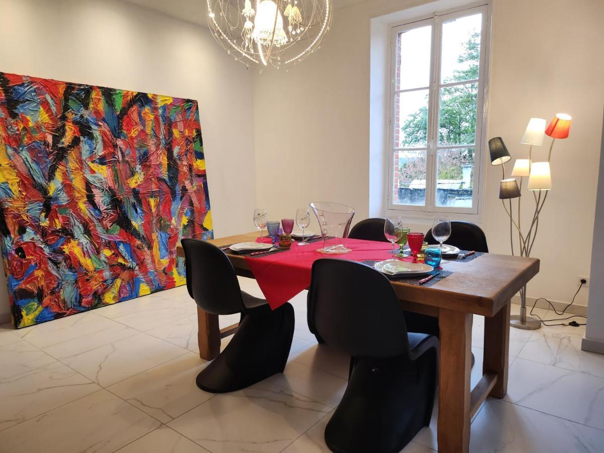 Villa Maison Face A L'abbaye D'hautvillers - 2 Bedrooms 2 Bathrooms, Parking
