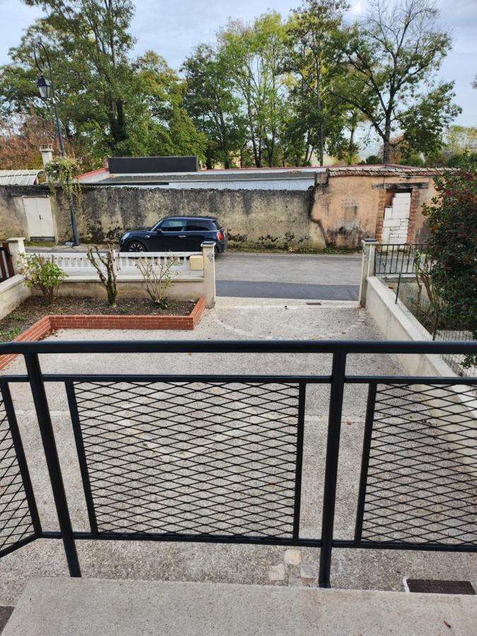 Villa Maison Face A L'abbaye D'hautvillers - 2 Bedrooms 2 Bathrooms, Parking