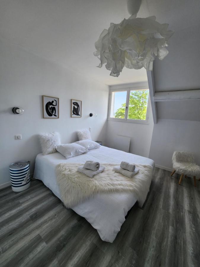 Villa Maison Face A L'abbaye D'hautvillers - 2 Bedrooms 2 Bathrooms, Parking *